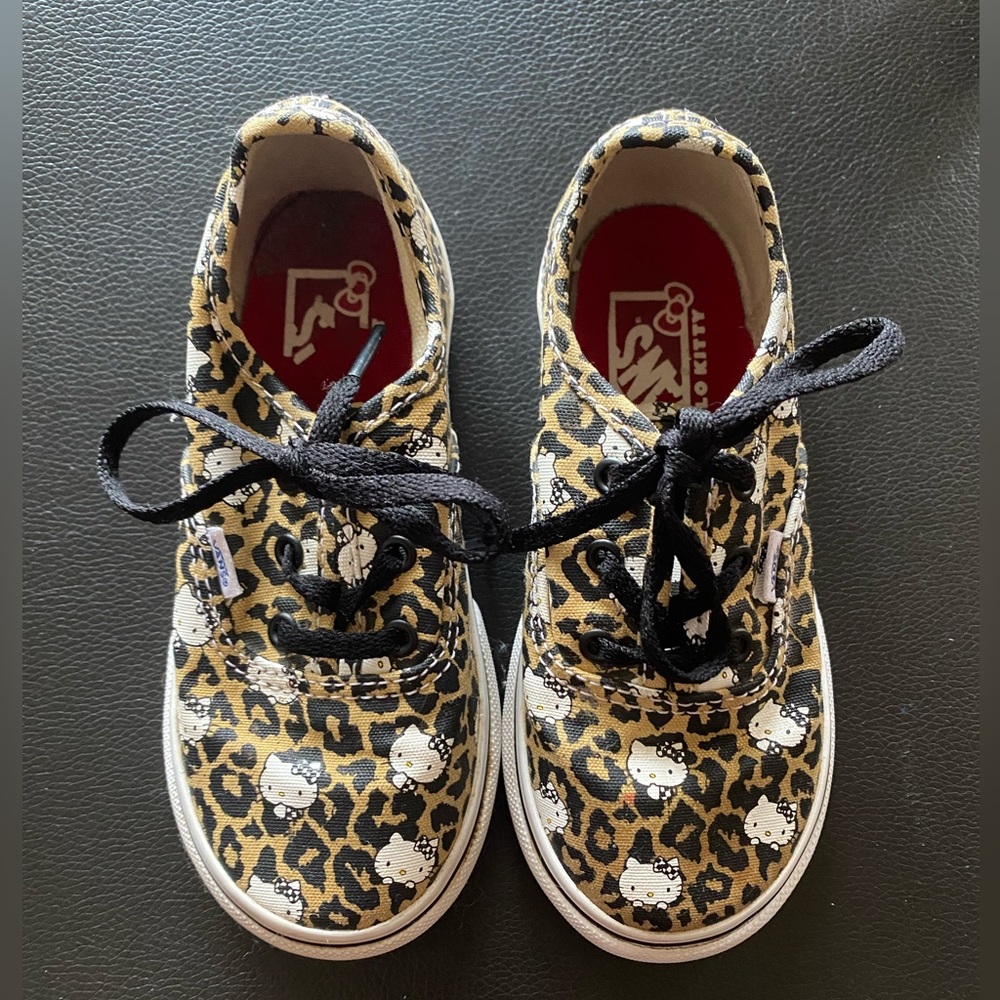 Toddler girl, Hello Kitty Leopard Vans. Size 9.5